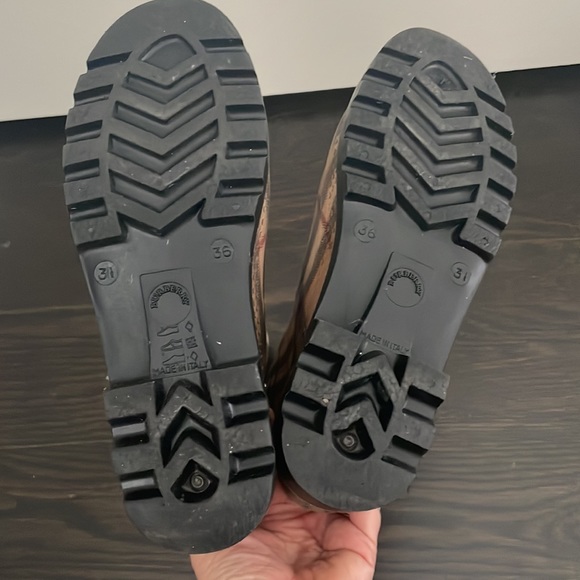 Burberry Haymarket Nova Check rain boots size 36. Excellent condition - Picture 9 of 16